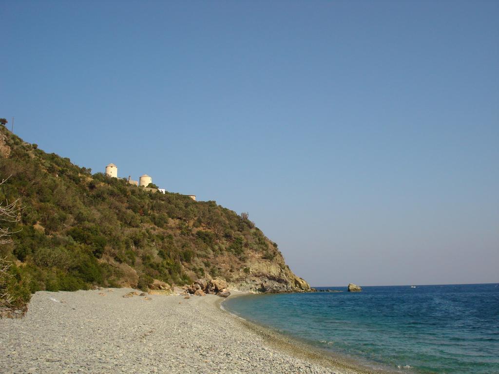 Studios Kyparissi & Spa Tyros Exterior photo