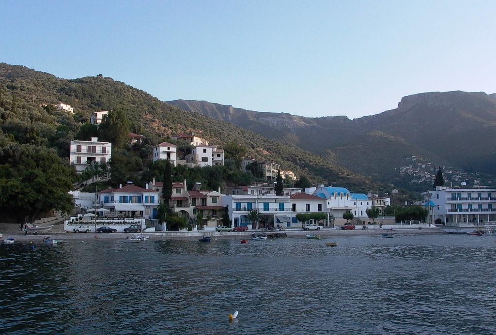 Studios Kyparissi & Spa Tyros Exterior photo