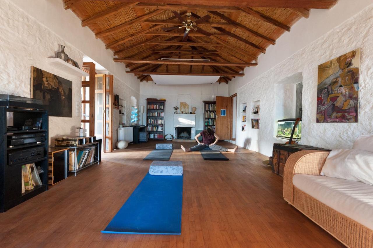 Studios Kyparissi & Spa Tyros Exterior photo