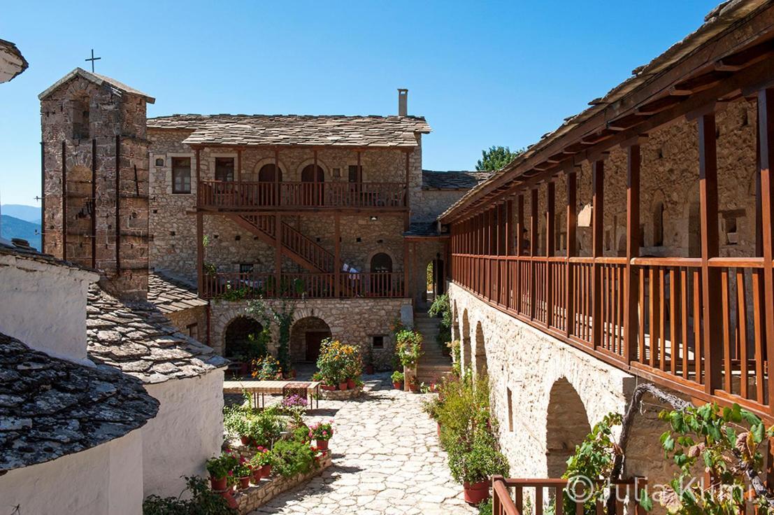 Studios Kyparissi & Spa Tyros Exterior photo